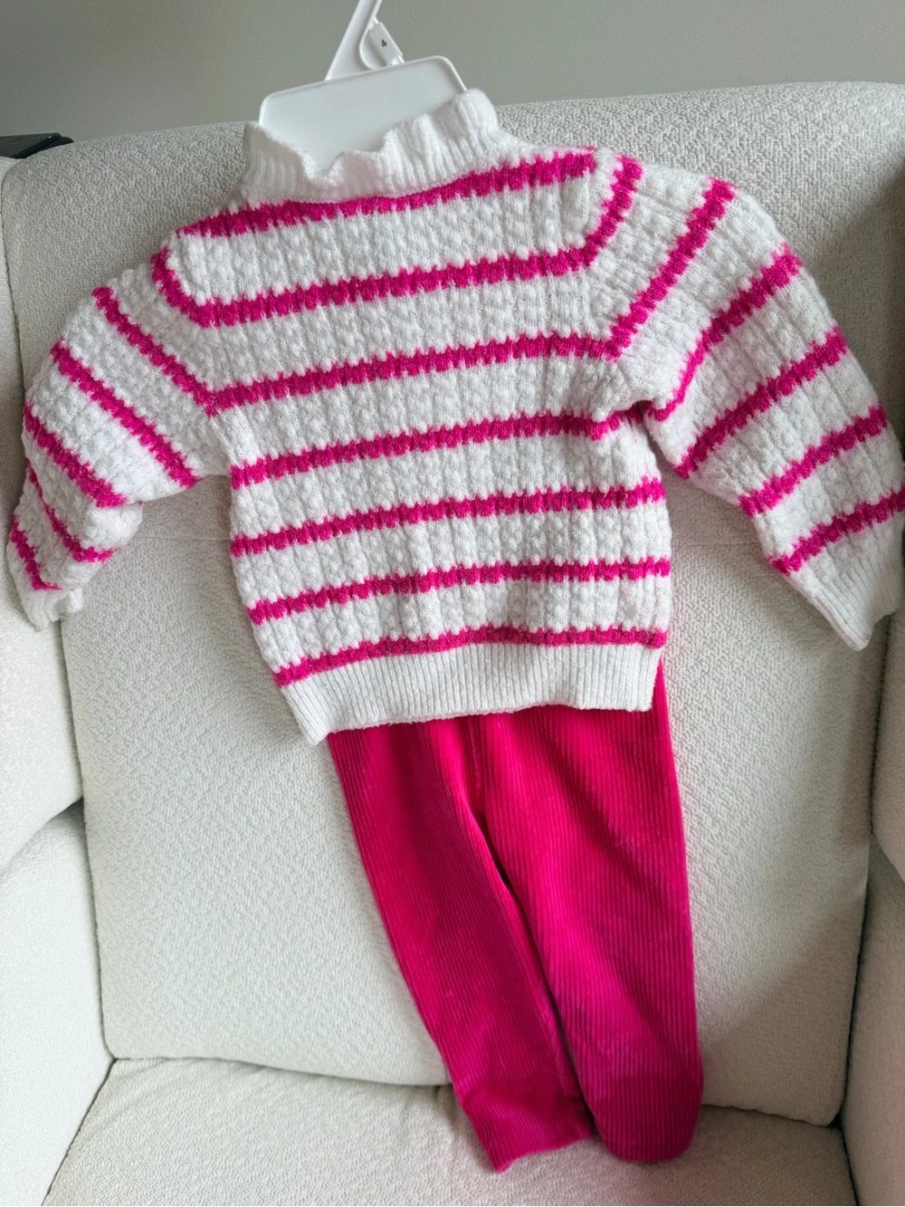 Janie & Jack lightweight sweater with hot pink pants size 12-18 months
